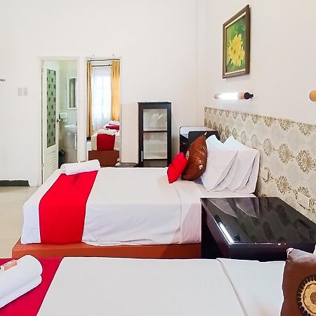Reddoorz Near Focal Point Medan Hotell Sunggal Eksteriør bilde